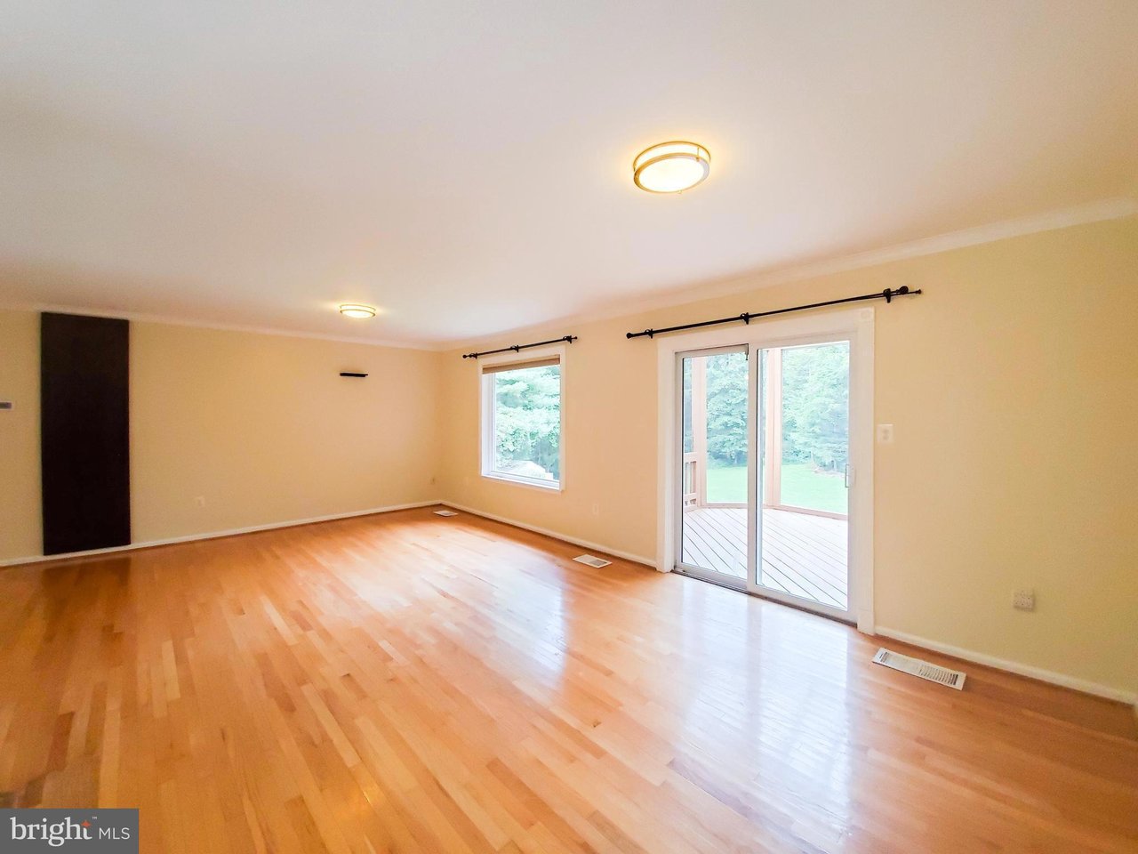 10412 Artemel Ln