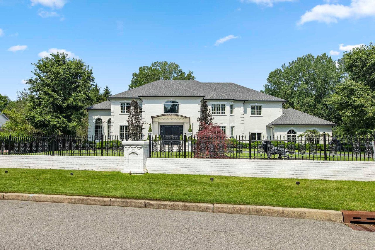 85 Sherwood Rd