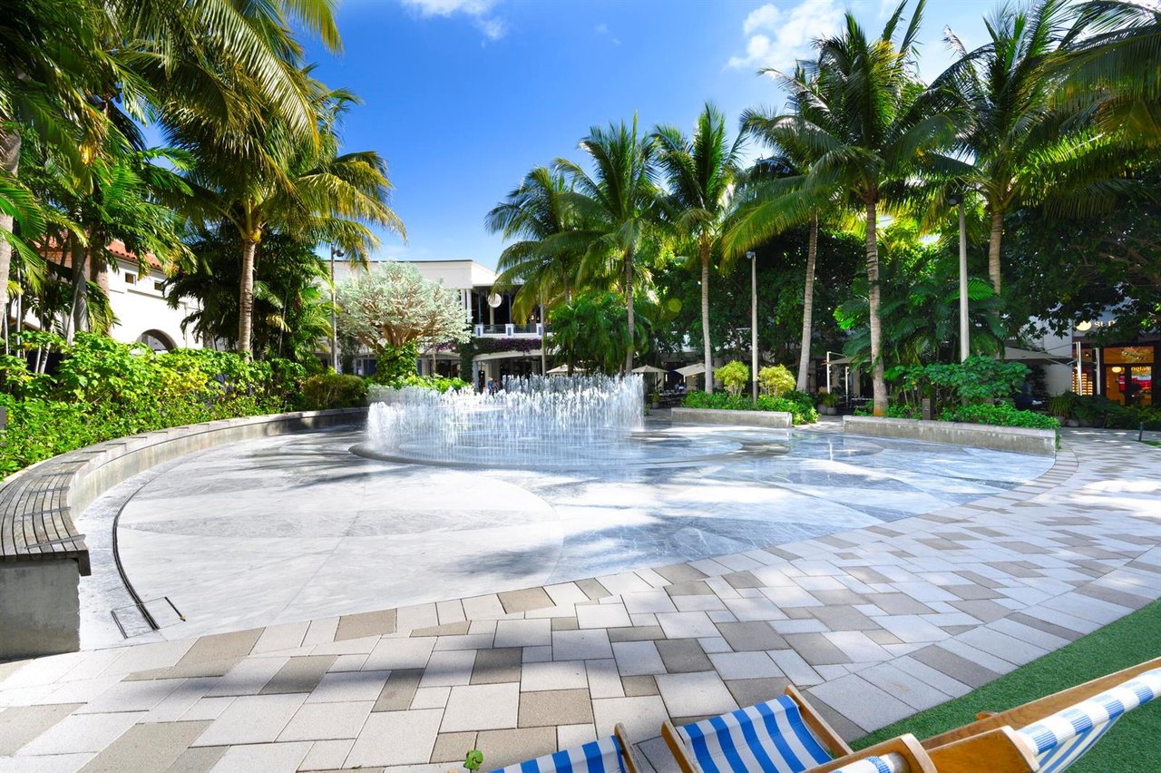 2557 Seminole Circle