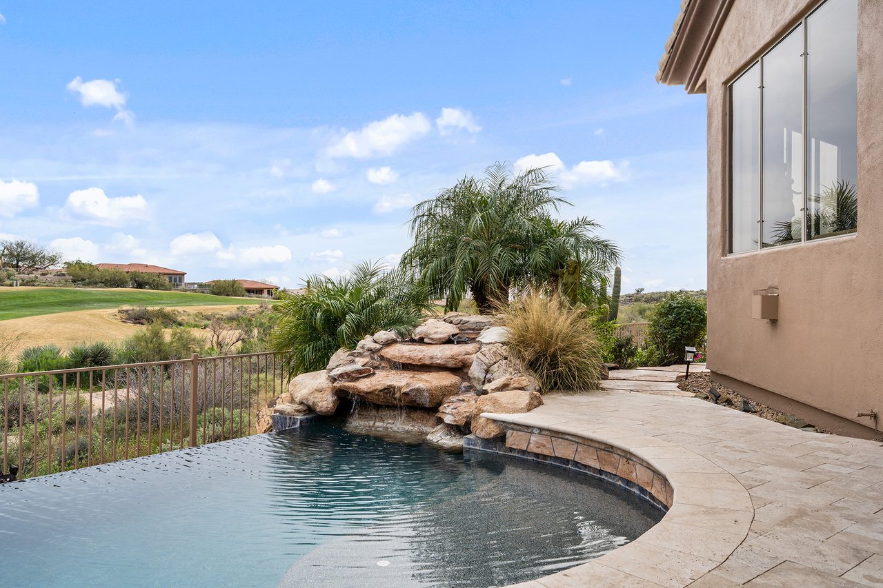 9657 E PEREGRINE Place