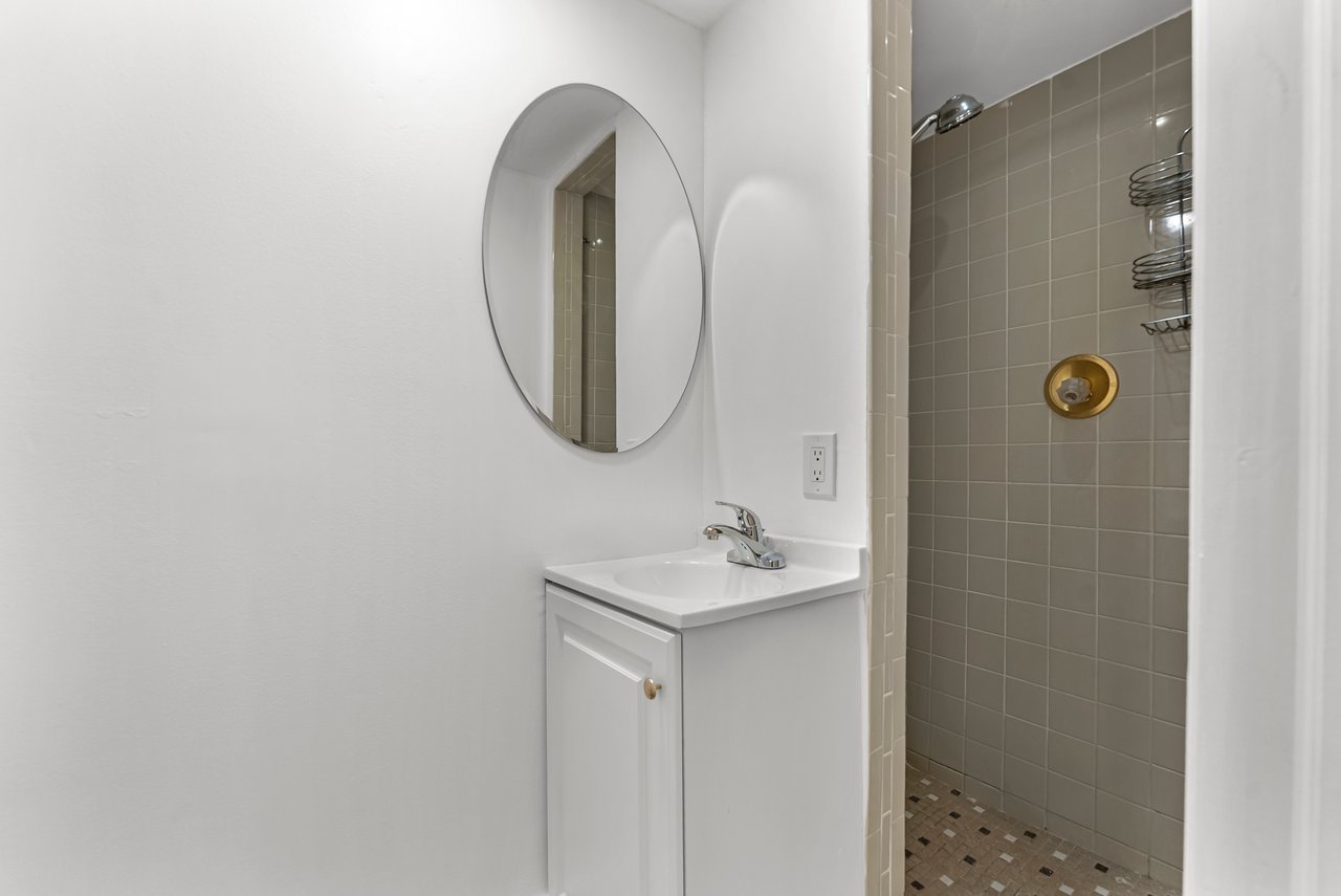 1194 Hillsboro Mile, Unit 72