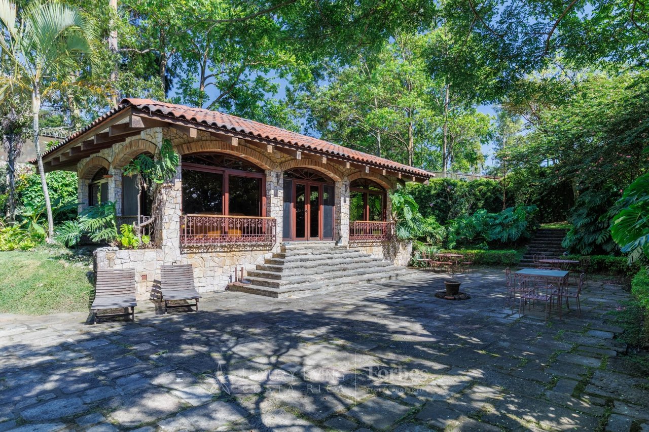 1278 - Valart Estate - An oasis in the city with mixed land use in Real Cariari