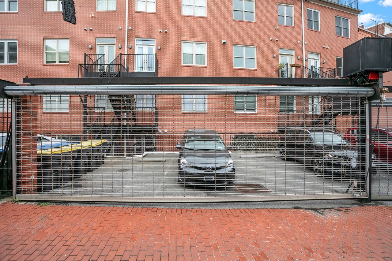 27 Logan Cir NW, Unit 5