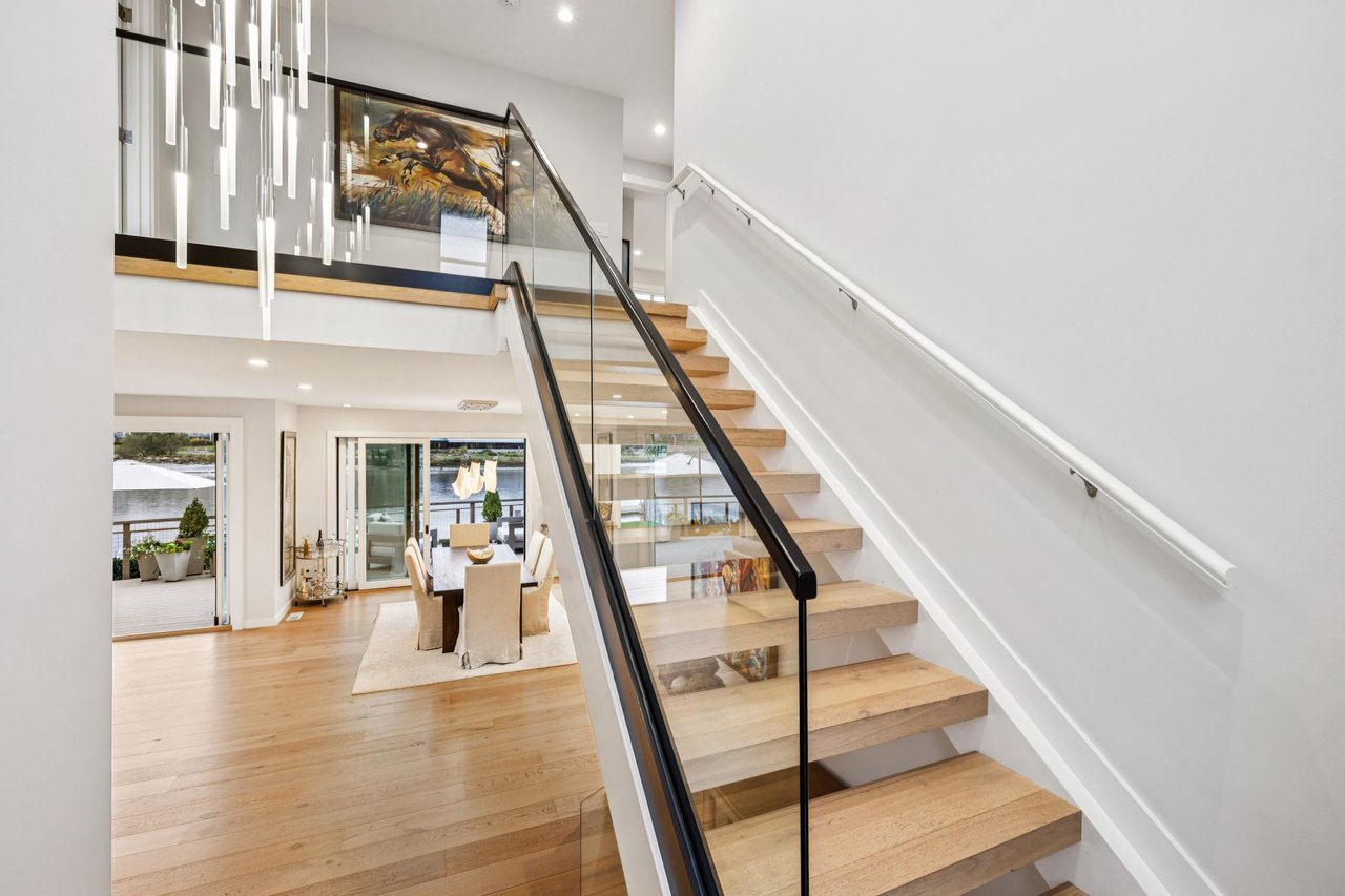 Luxurious Waterfront Home in Larkspur Marina