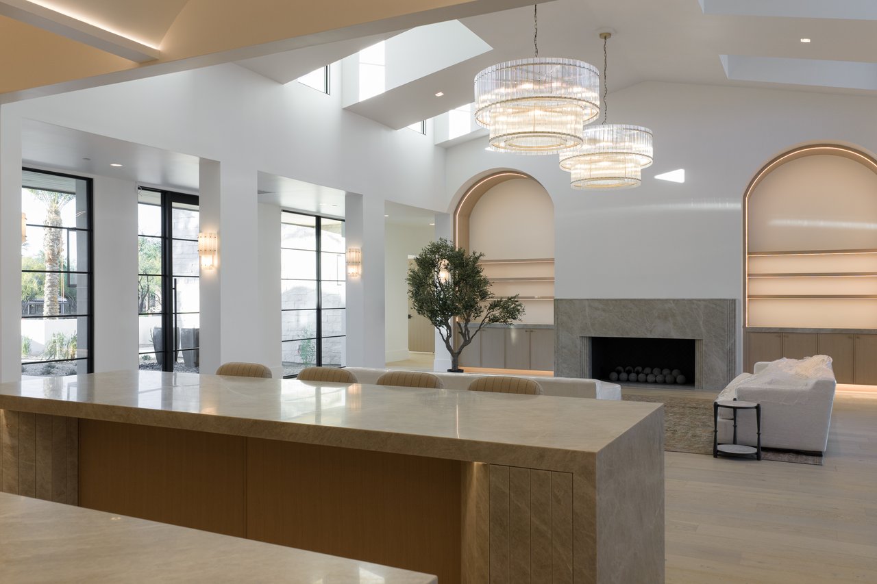 5717 E VIA LOS RANCHOS