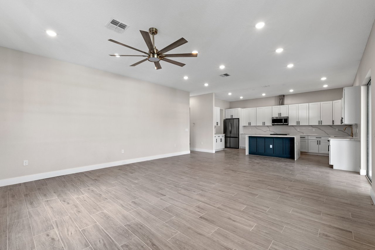 2718 KEYSTONE DRIVE