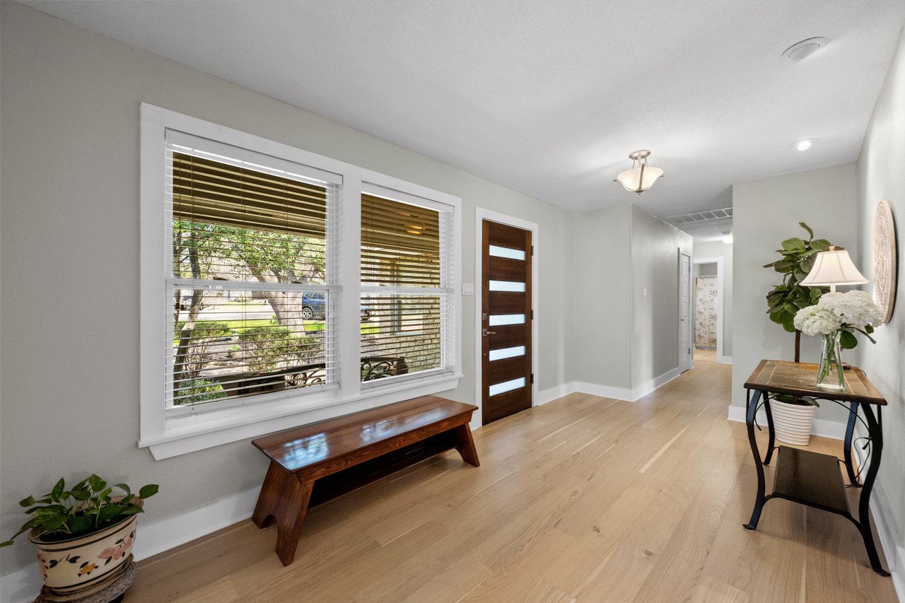 6103 Waldon Hollow