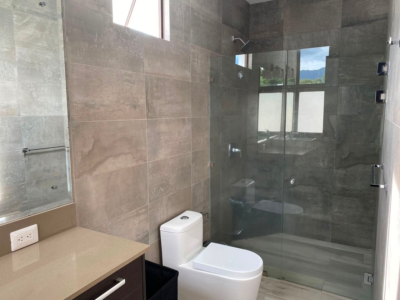 Contemporary Solar Smart Home, Santa Ana, San Jose