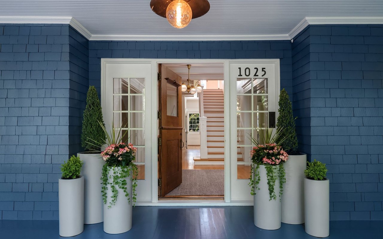 Attract Buyers with Easy Exterior Updates