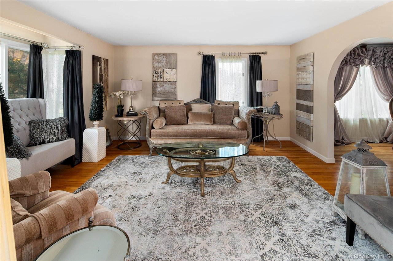 468 Peekskill Hollow Rd