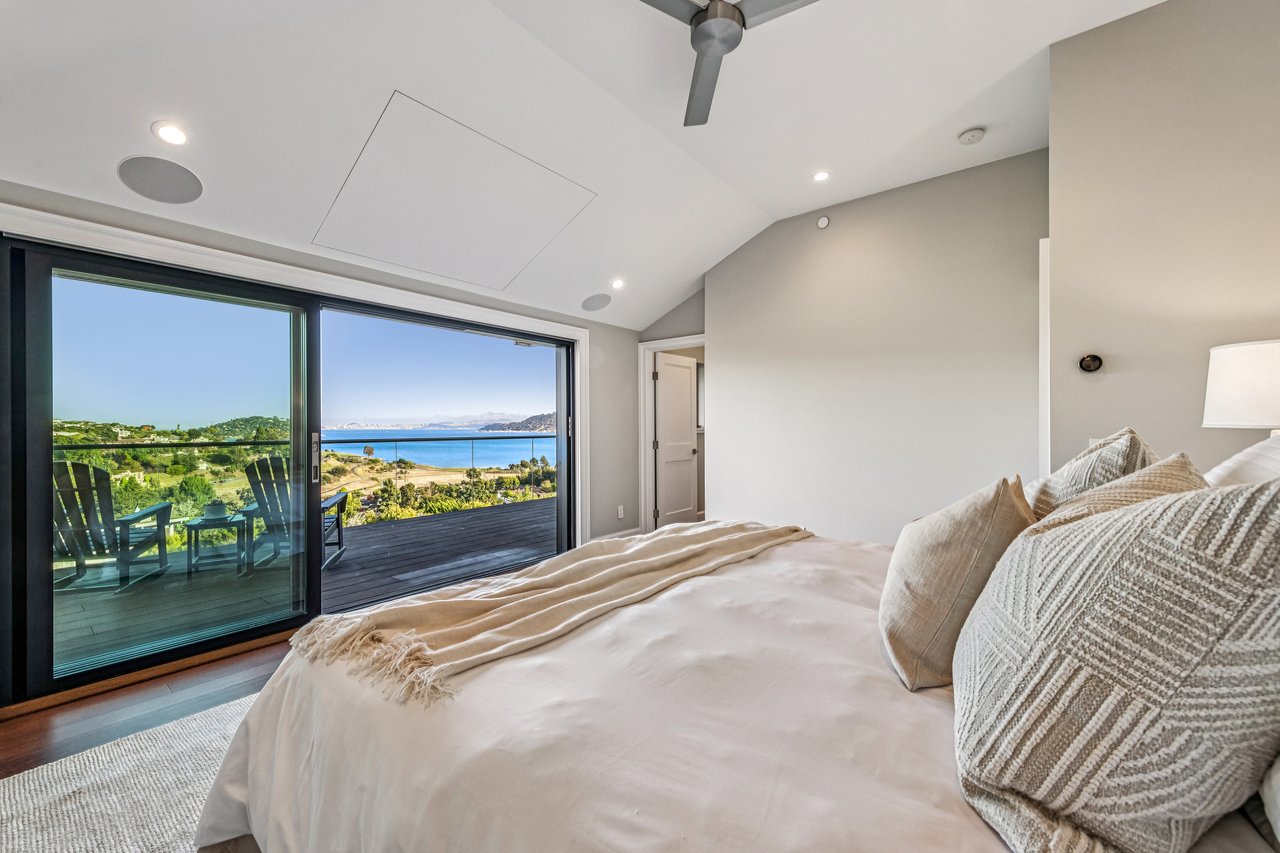 Stunning View Residence Built in 2015