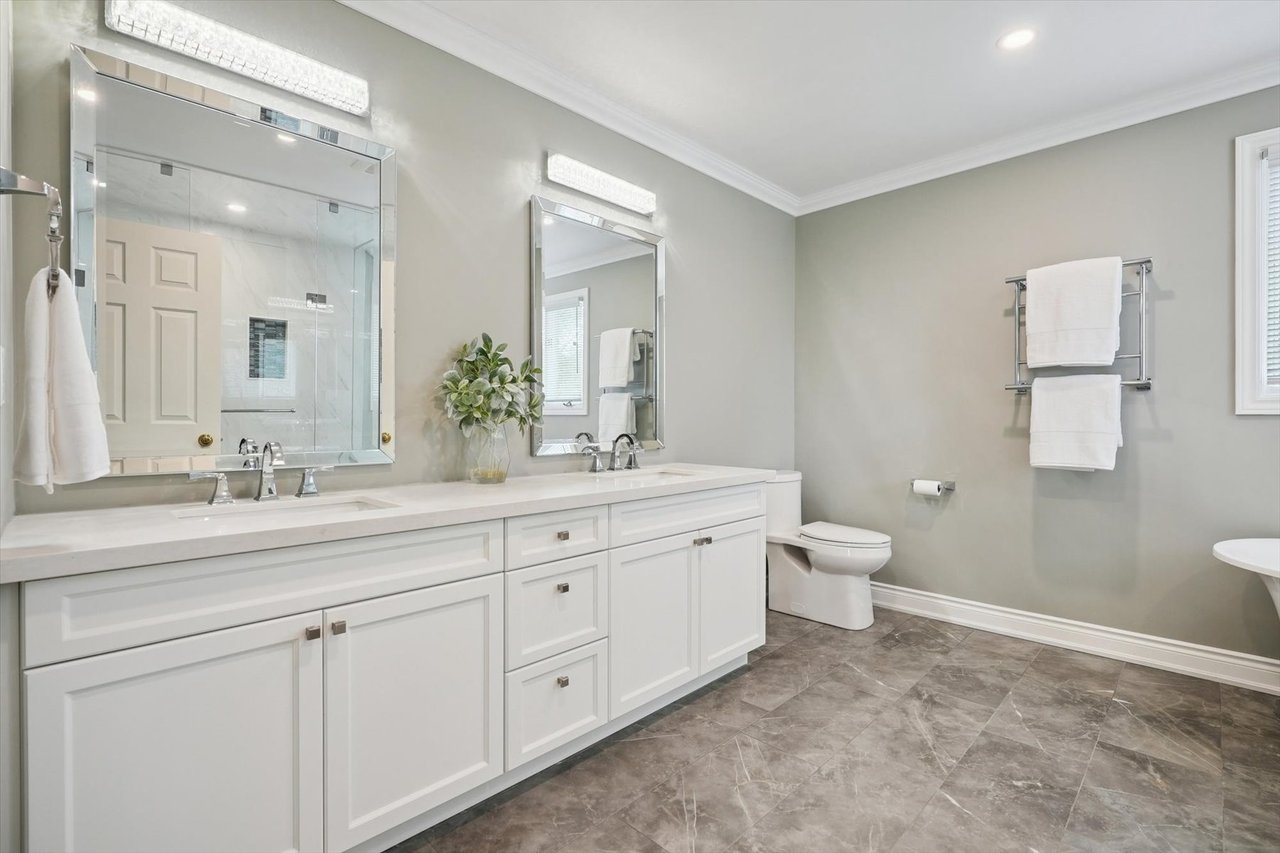 Executive Living in the Heart of Tyandaga