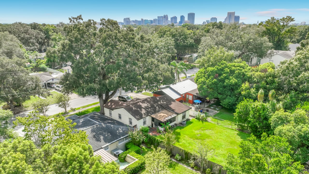 Colonialtown 3-Bedroom 1.5-Bathroom Home with Terrazo Floors