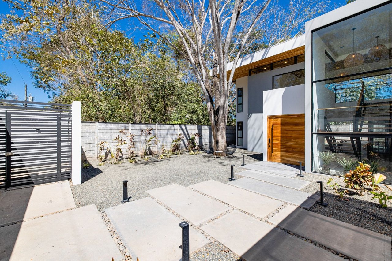 Casa AmberJack | Modern Elegance & Prime Investment in Surfside, Playa Potrero