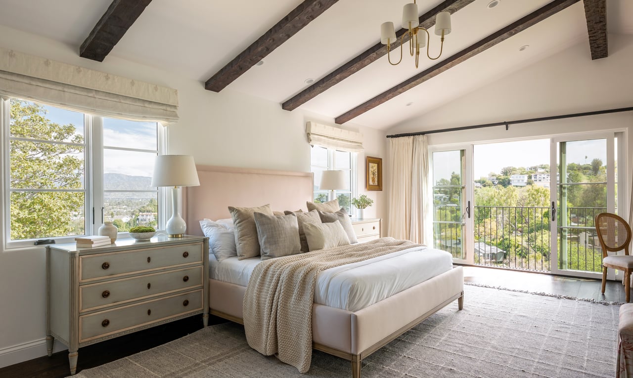 3922 Glenridge Dr, Sherman Oaks 