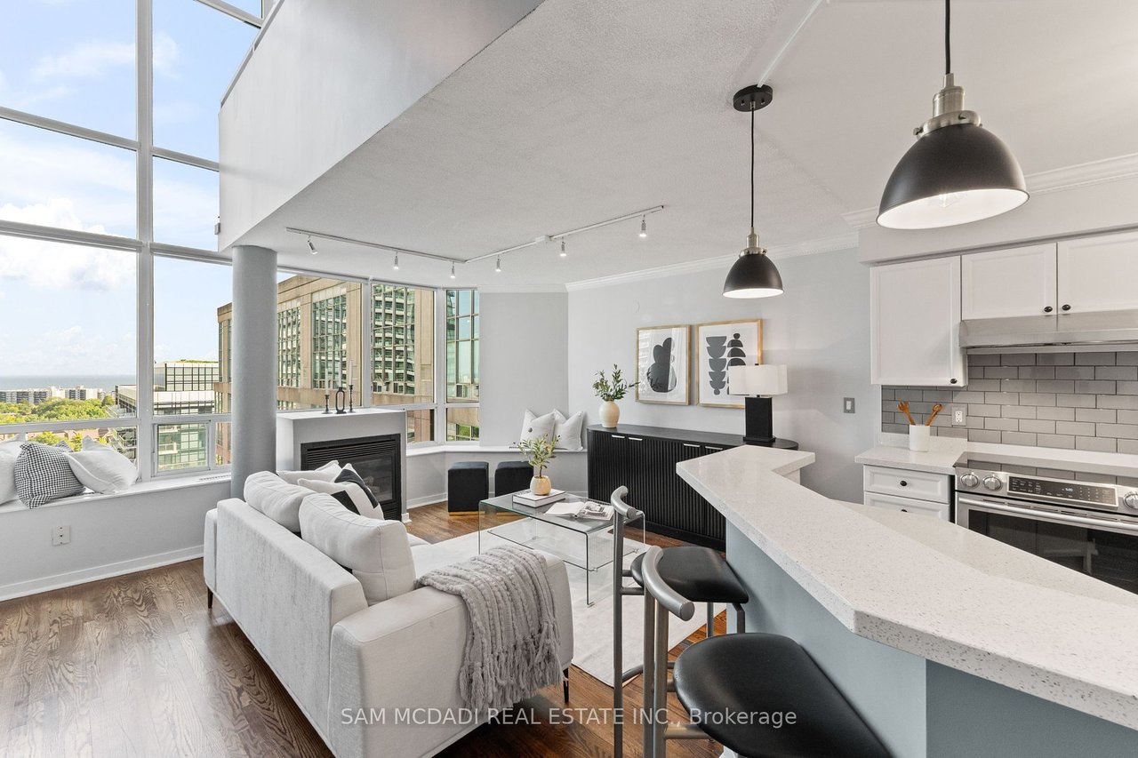 DREAMY TWO-STOREY PENTHOUSE