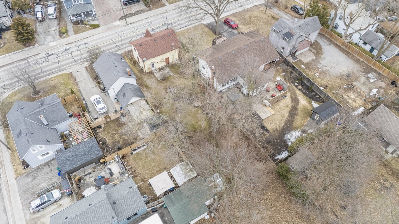 410 Eagle Street, Newmarket, ON L3Y 1K6