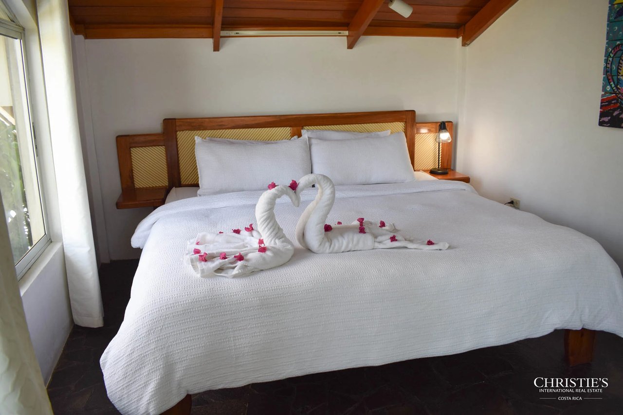 Hotel Las Tortugas - Legendary Beachfront Boutique Hotel