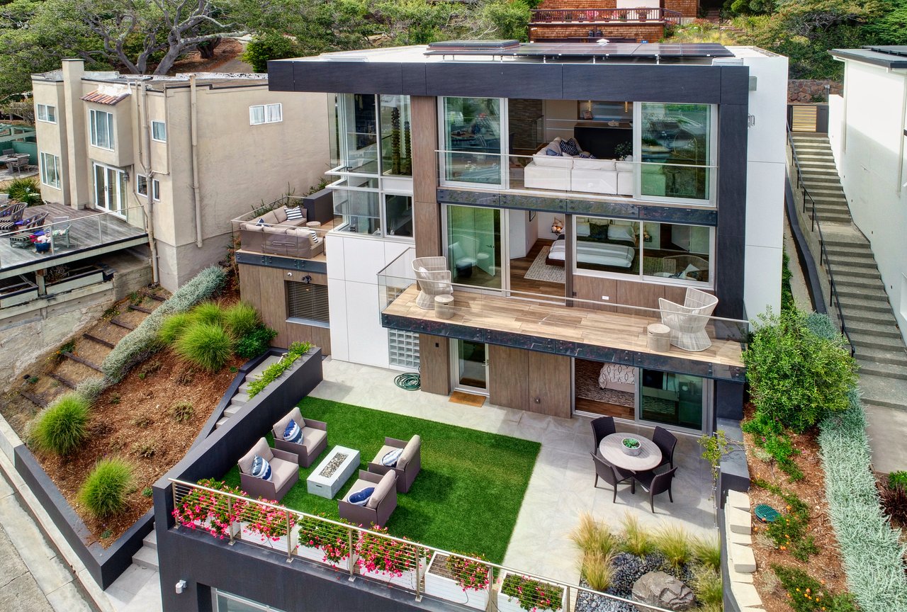 22 Atwood Ave