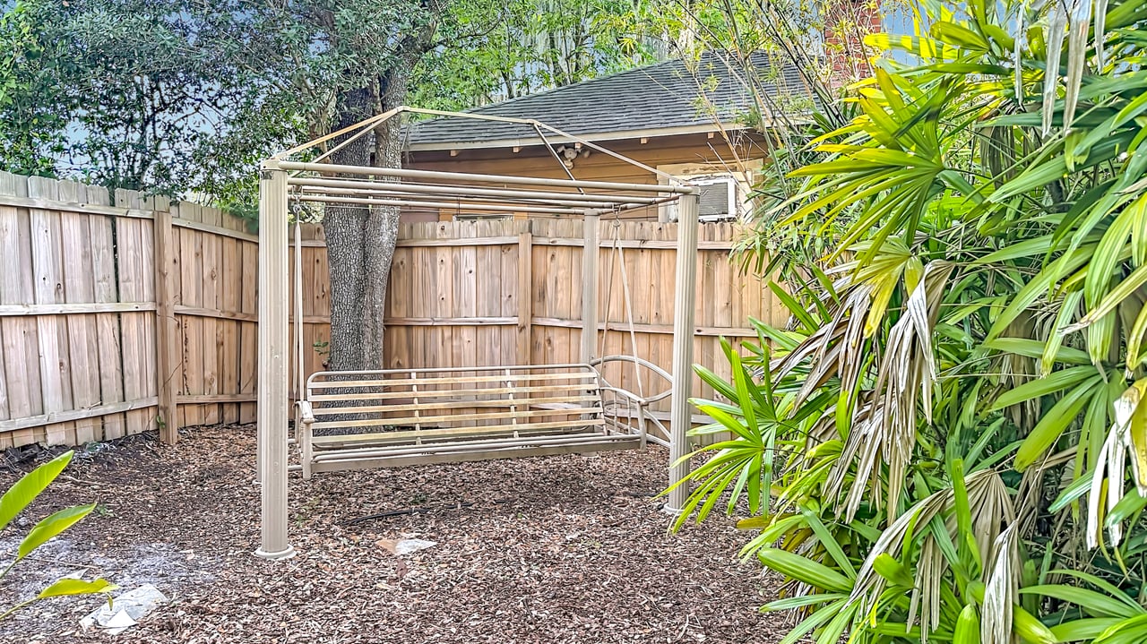 Charming 1925 Bungalow with Guesthouse in Orlando's Colonialtown