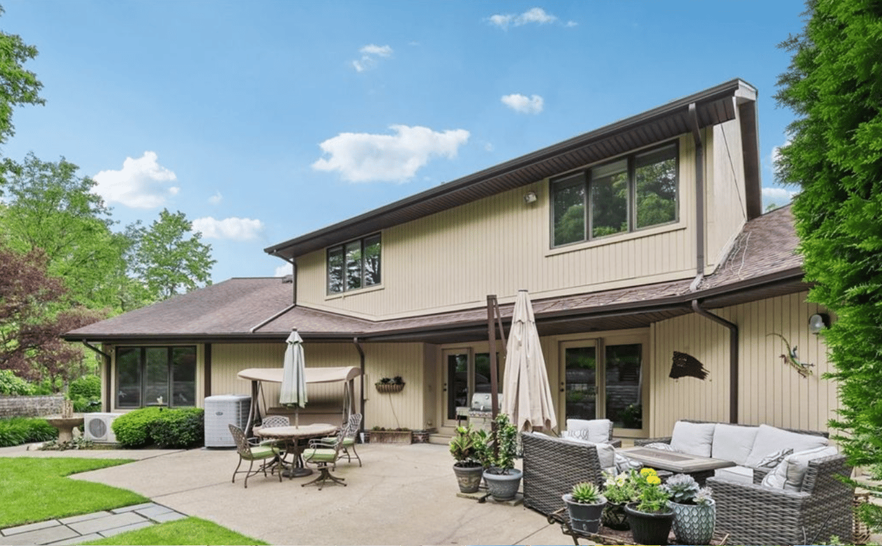 3637 Som Center Rd