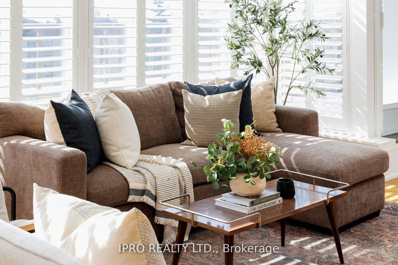 BOUTIQUE LIVING 