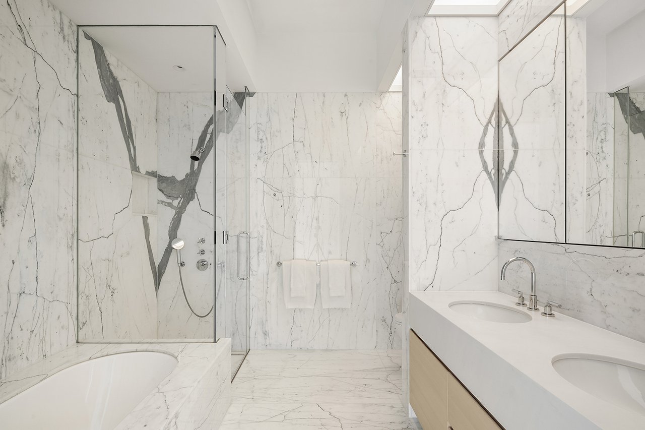 432 Park Avenue, 54A
