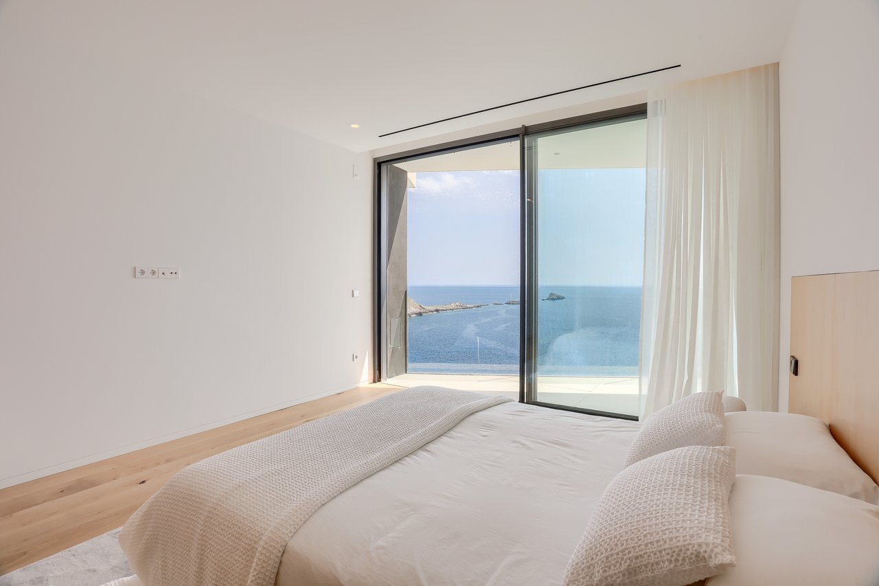 Modern Villa in The Exclusive El Toro Community