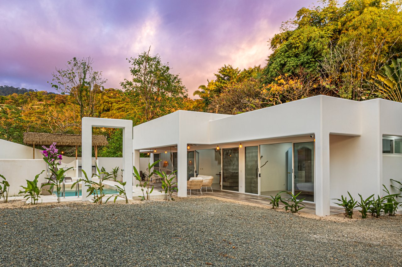 Villa Pacífica – Elegancia, Privacidad y Confort en Uvita  