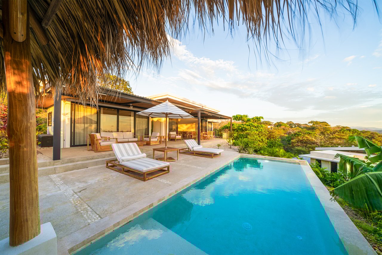 Casa Salinas – 3 beds ocean view home in playa grande