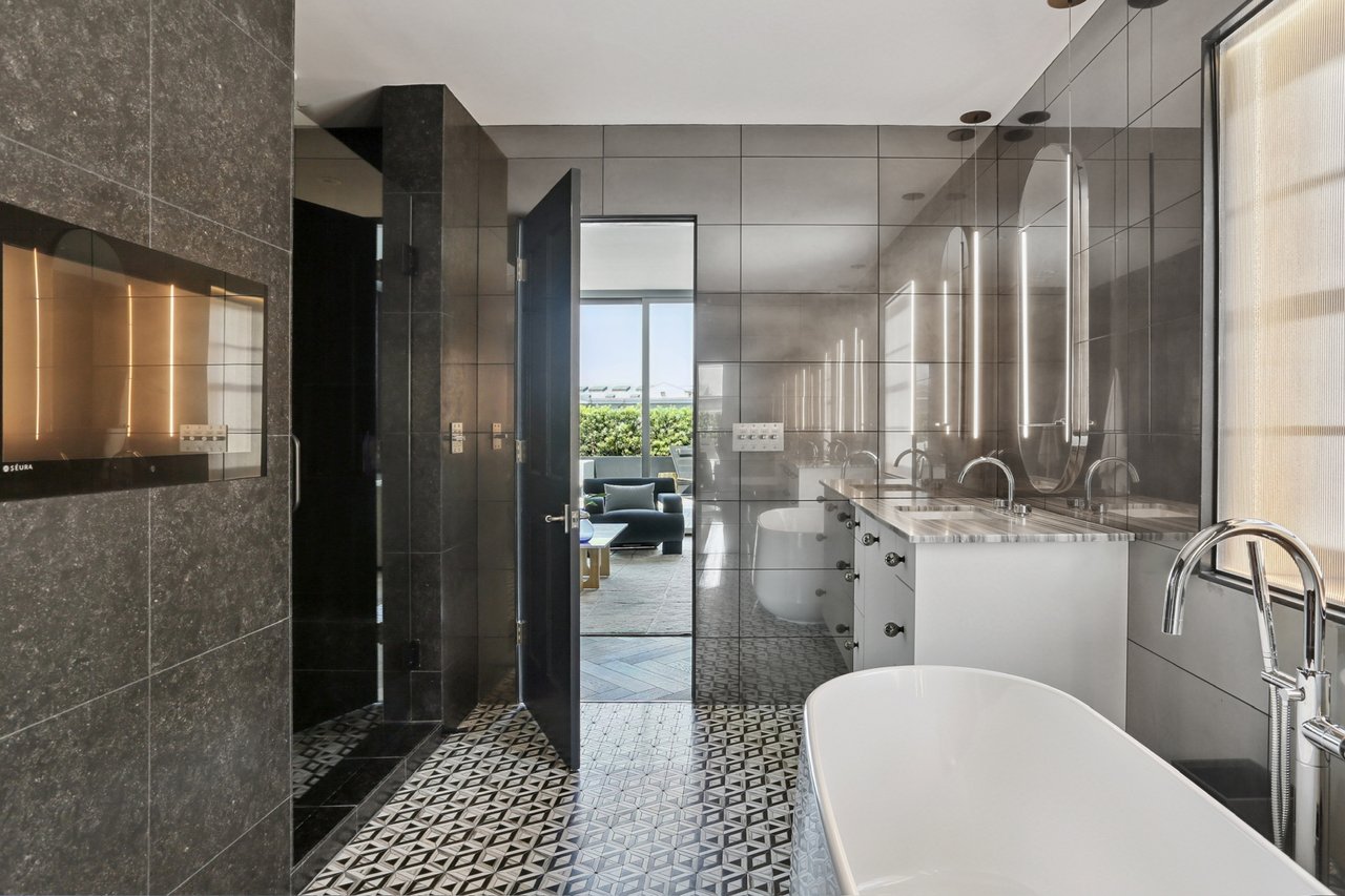 416 Common Street PHB