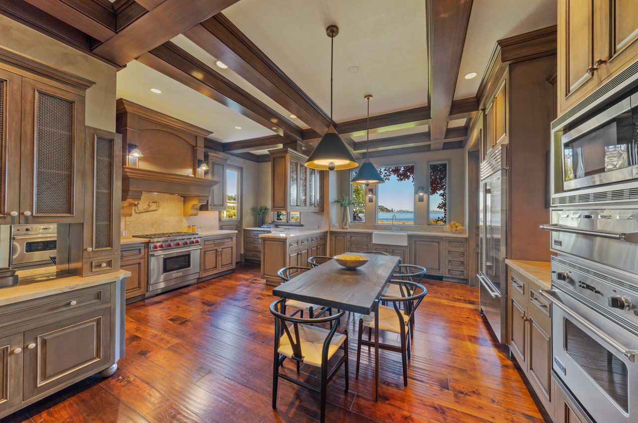 Captivating Luxury View Residence