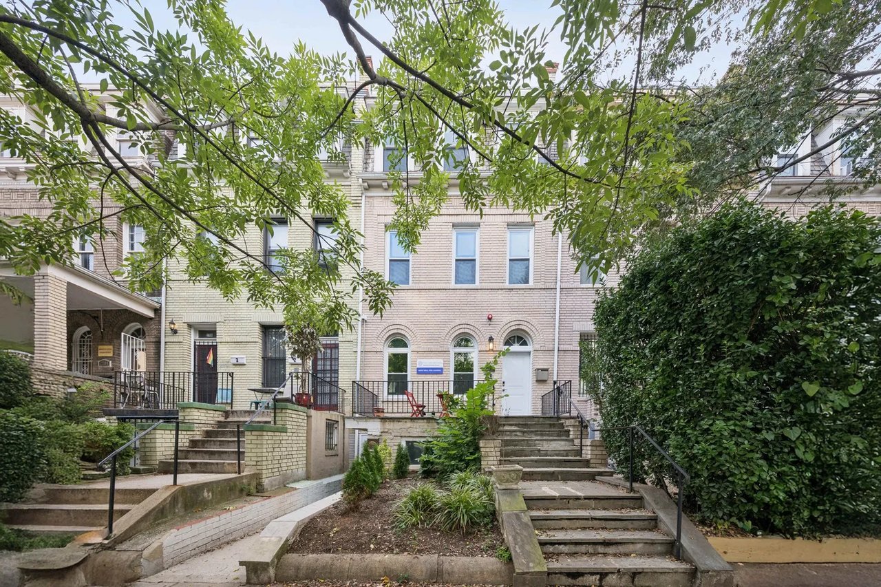 2708 Ontario Rd NW