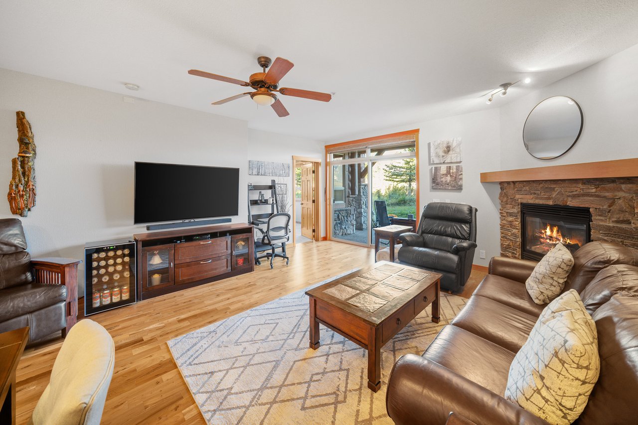 112-104 Armstrong Place