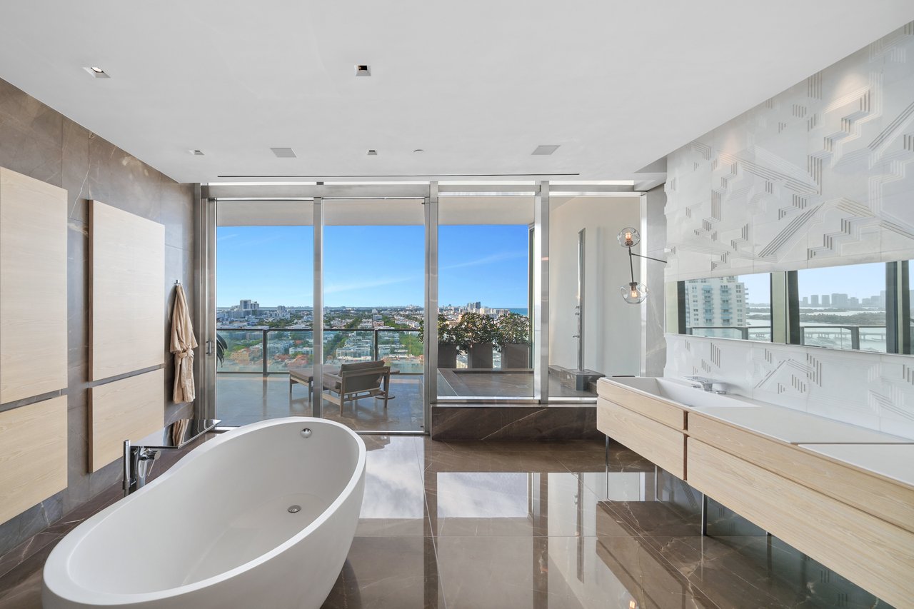 Apogee Penthouse