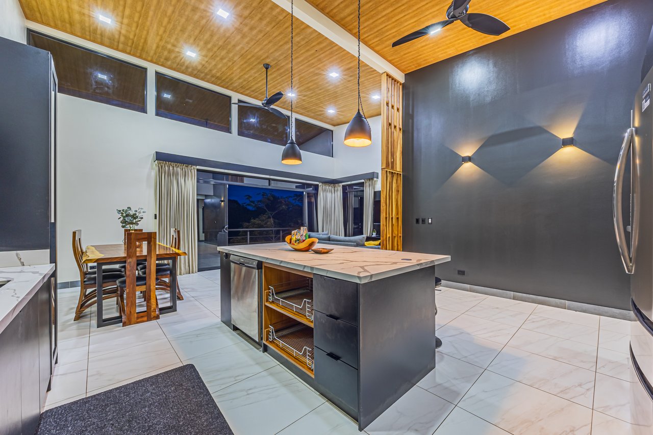 Casa Palma – Brand New Luxury 4BR/4.5BA Home with Stunning Sunset Views in Quepos