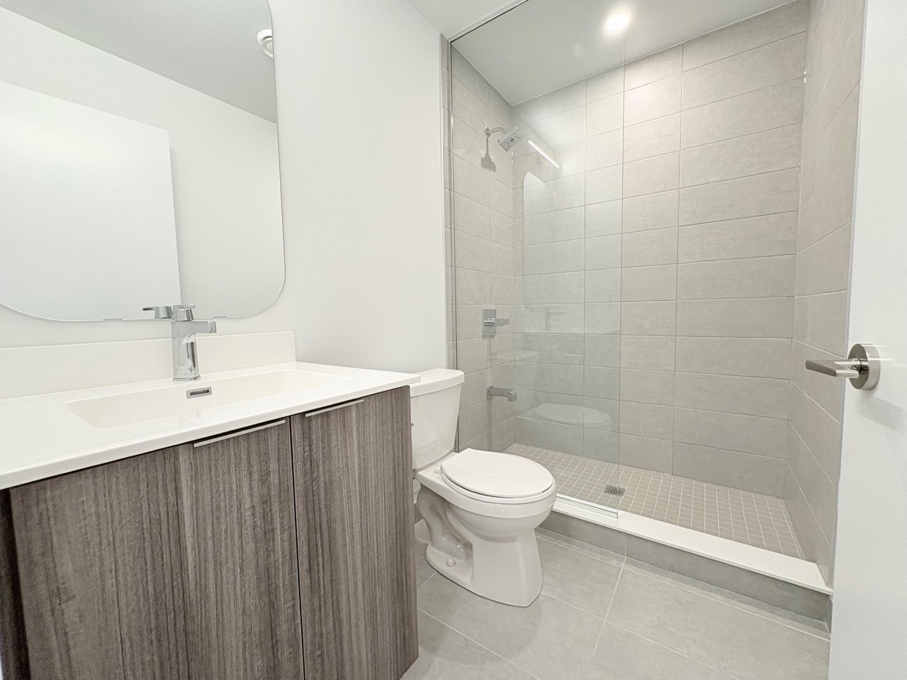 15 Richardson Street Unit: 607