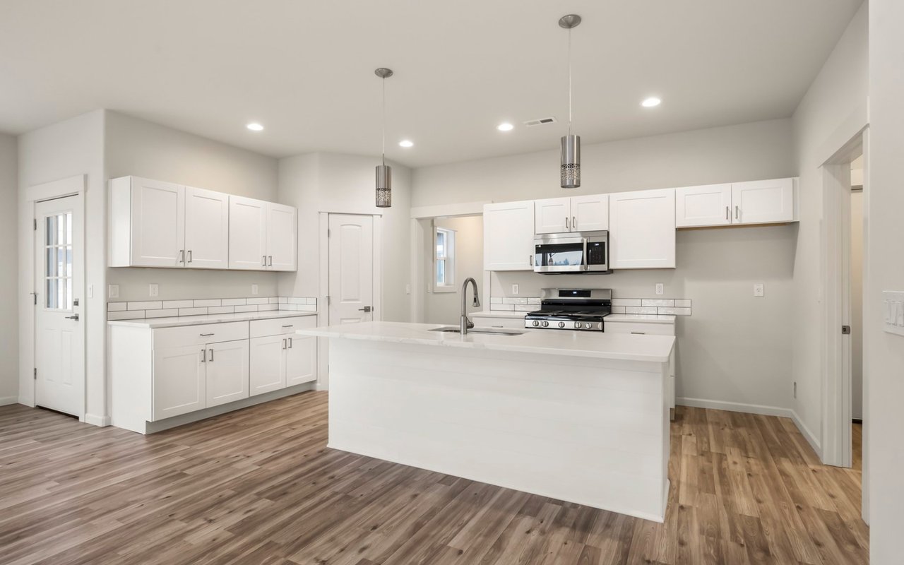 Just Listed: Yarrow's Newest Single-Level Residence with Mountain Views and Modern Amenities!