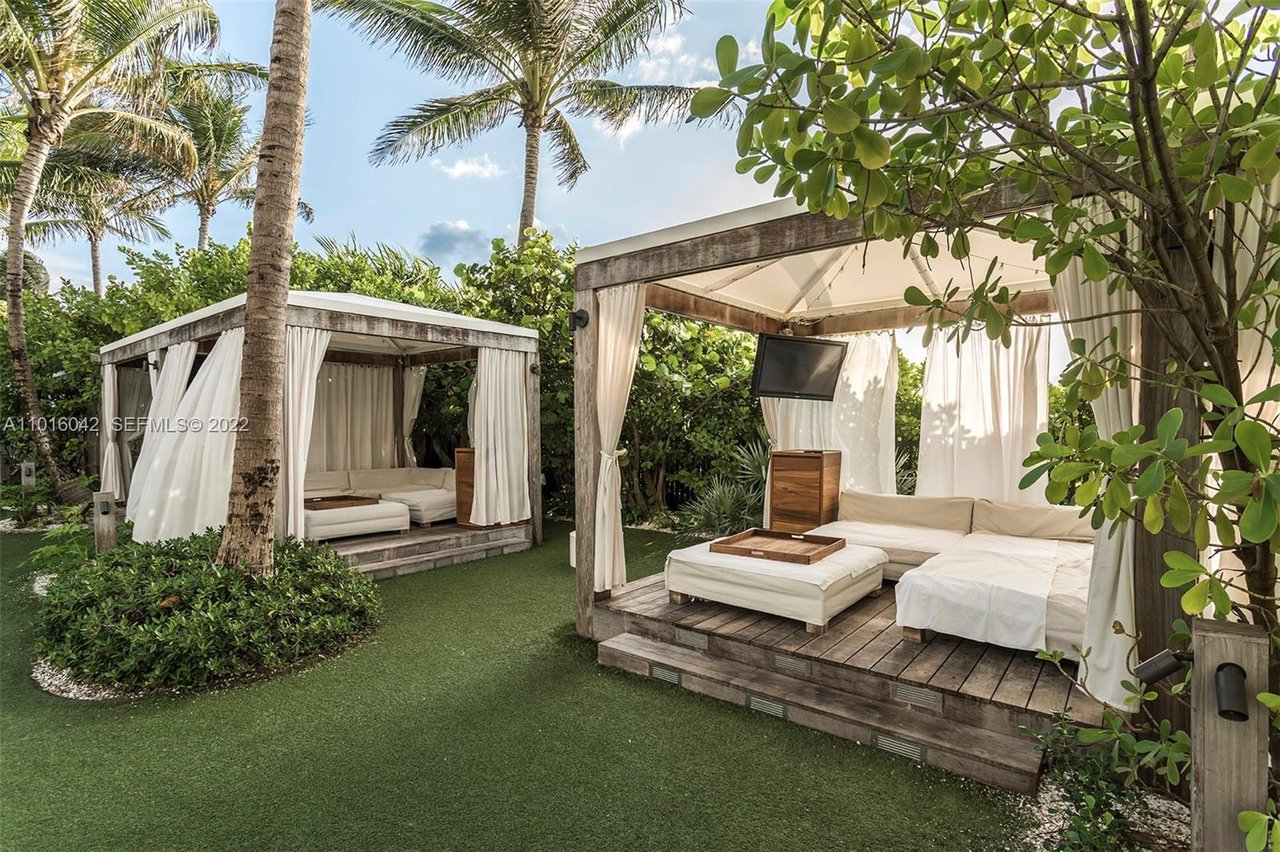2901 Collins Ave, #901