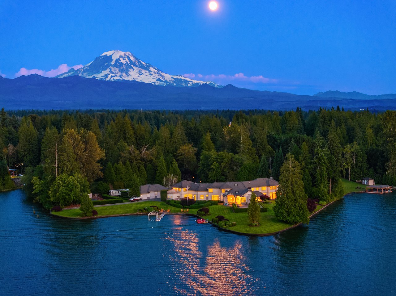 Legacy Snag Island Estate