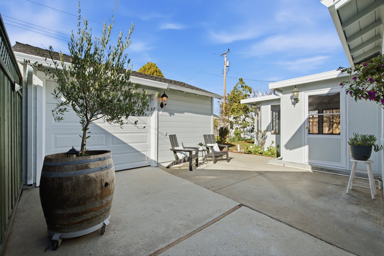 946 Los Padres Boulevard