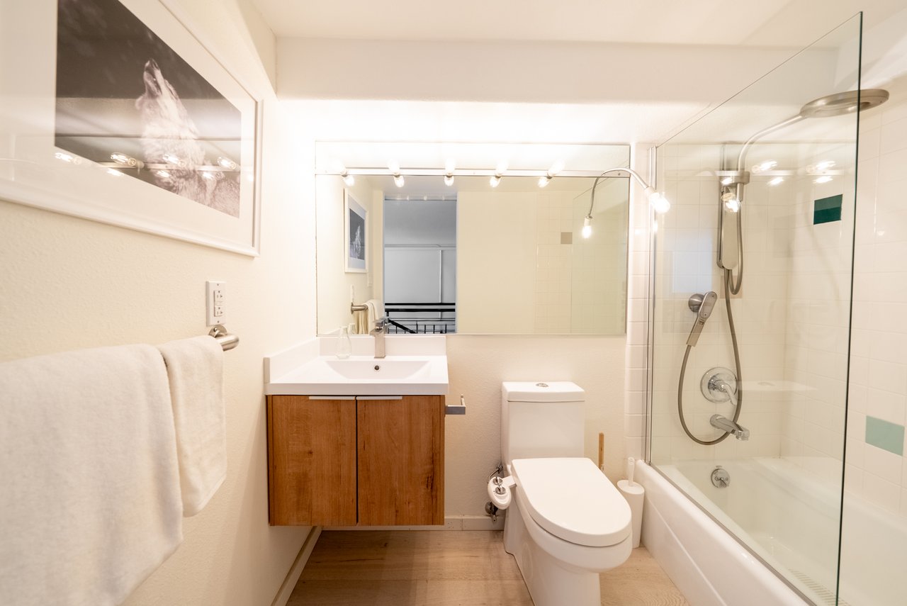 2301 Harrison St #203