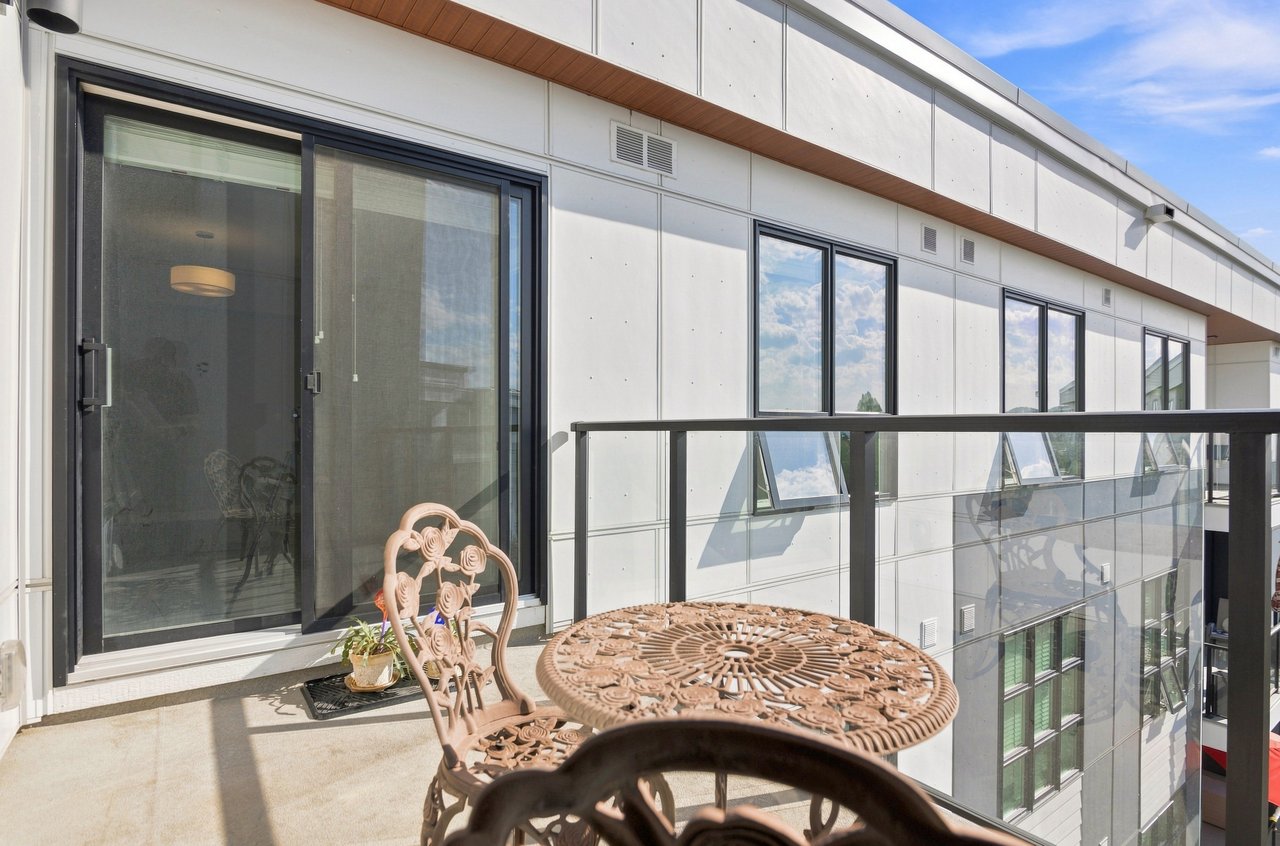 383 Smith Street NW Unit: 402