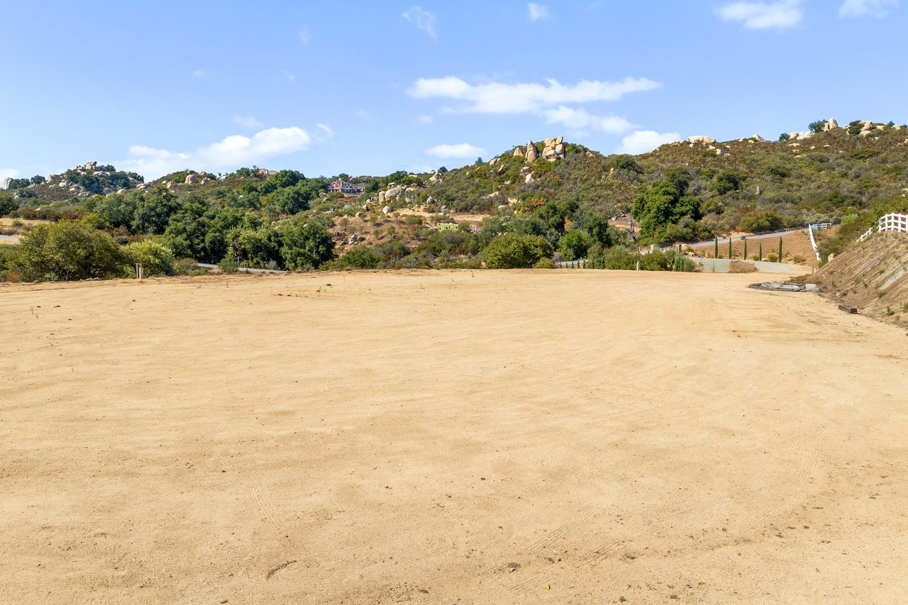 42302 Hacienda Dr.
