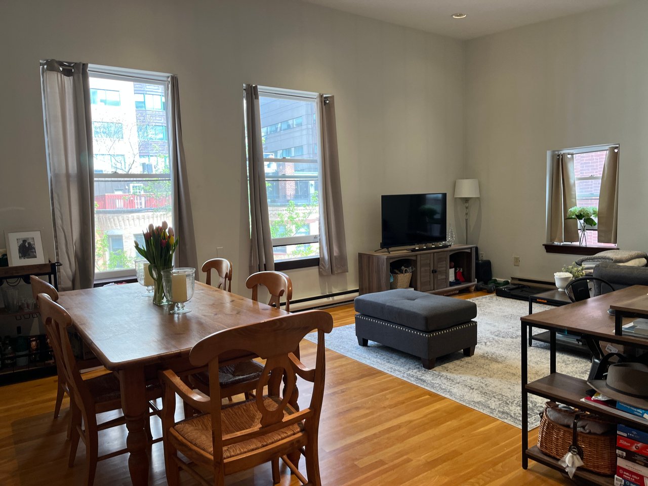 Saint Botolph Street - Top Floor 2 bedroom - Common Roof Deck and Laundry! September 1 