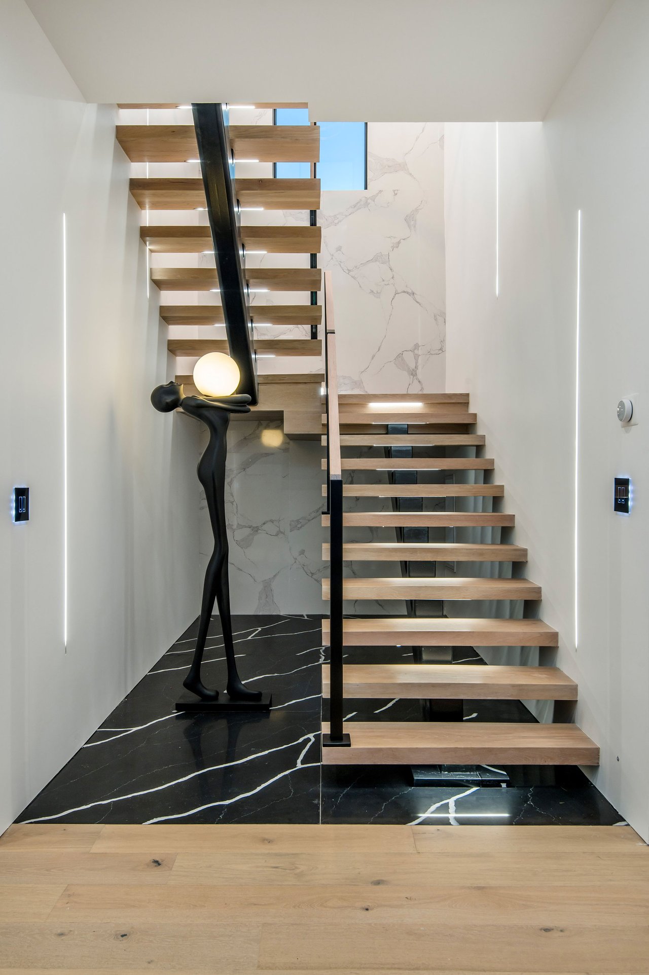 5132 Lindley Ave, Encino