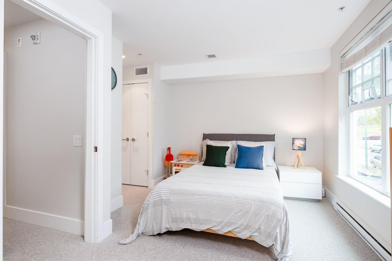 276 W 62nd Ave