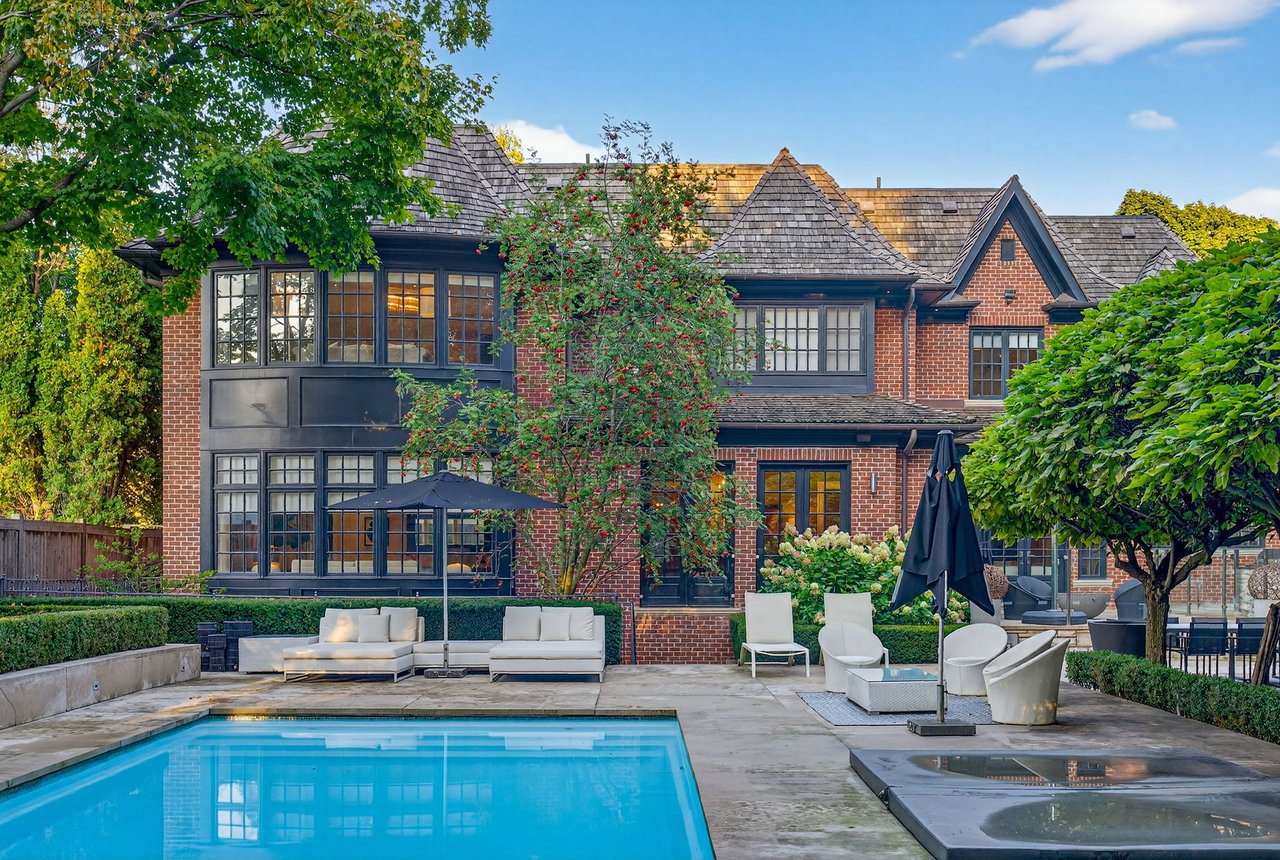 Chateau-Inspired