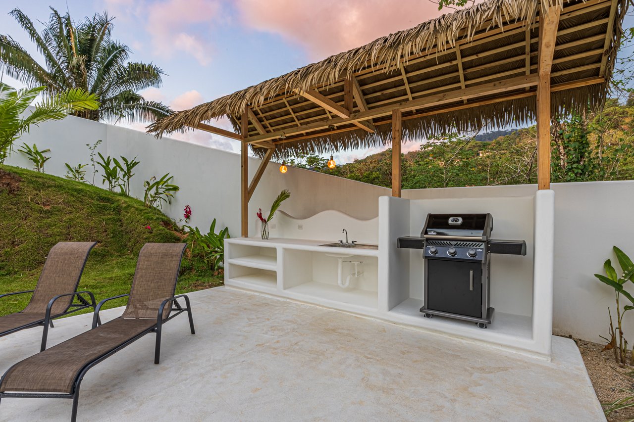 Villa Pacífica – Elegancia, Privacidad y Confort en Uvita  