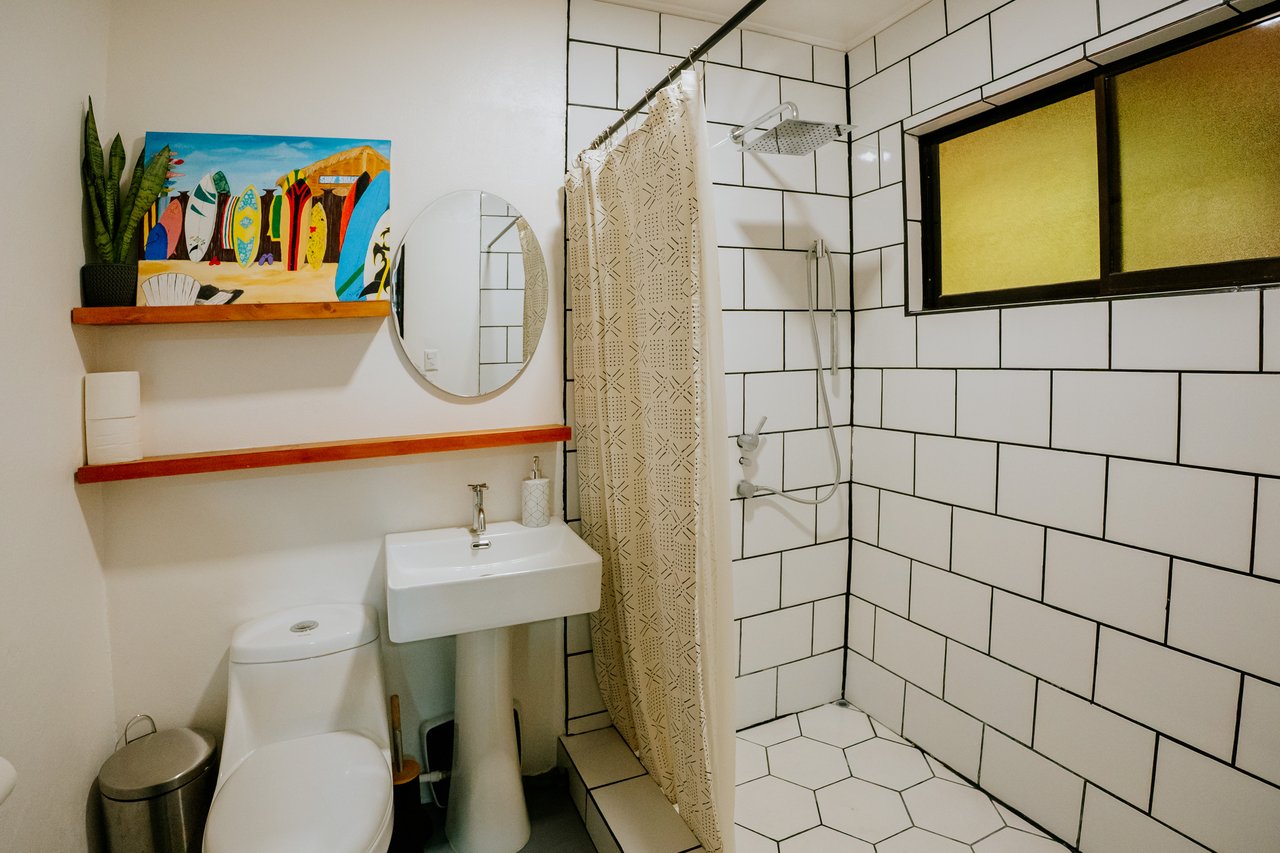 Ocean Peek Paradise Villa - 3 Bed - 1 Bath With a Pool in Hatillo